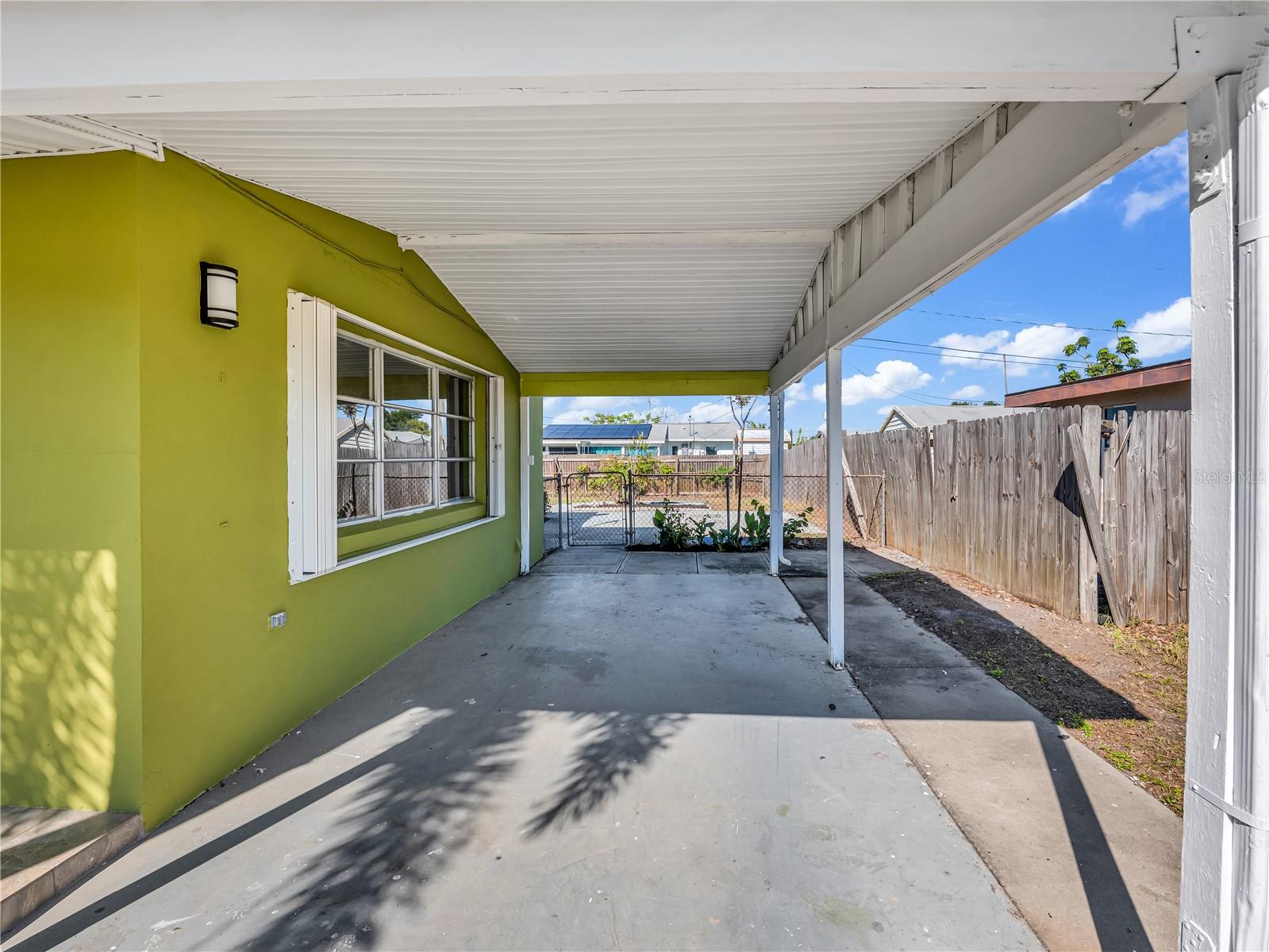 Image 17 of 32 For 640 Dalton Boulevard