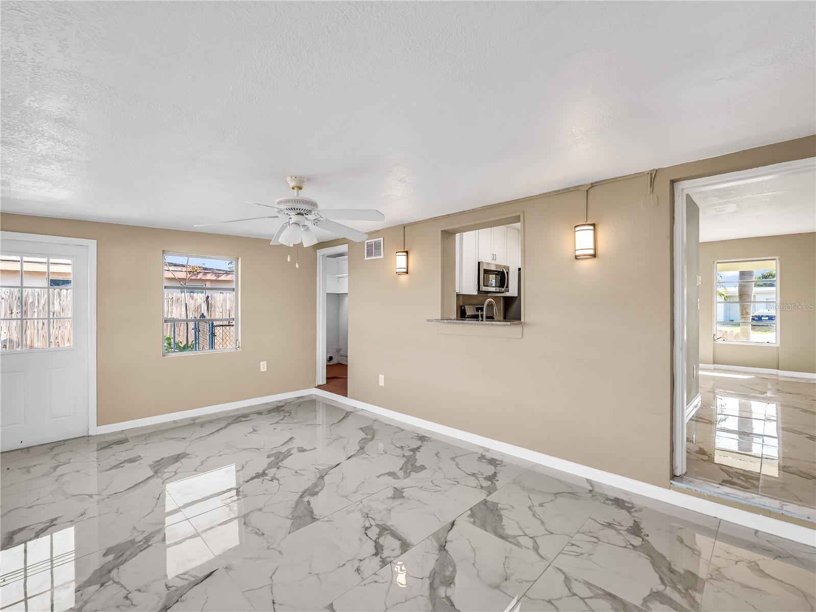 Image 24 of 32 For 640 Dalton Boulevard