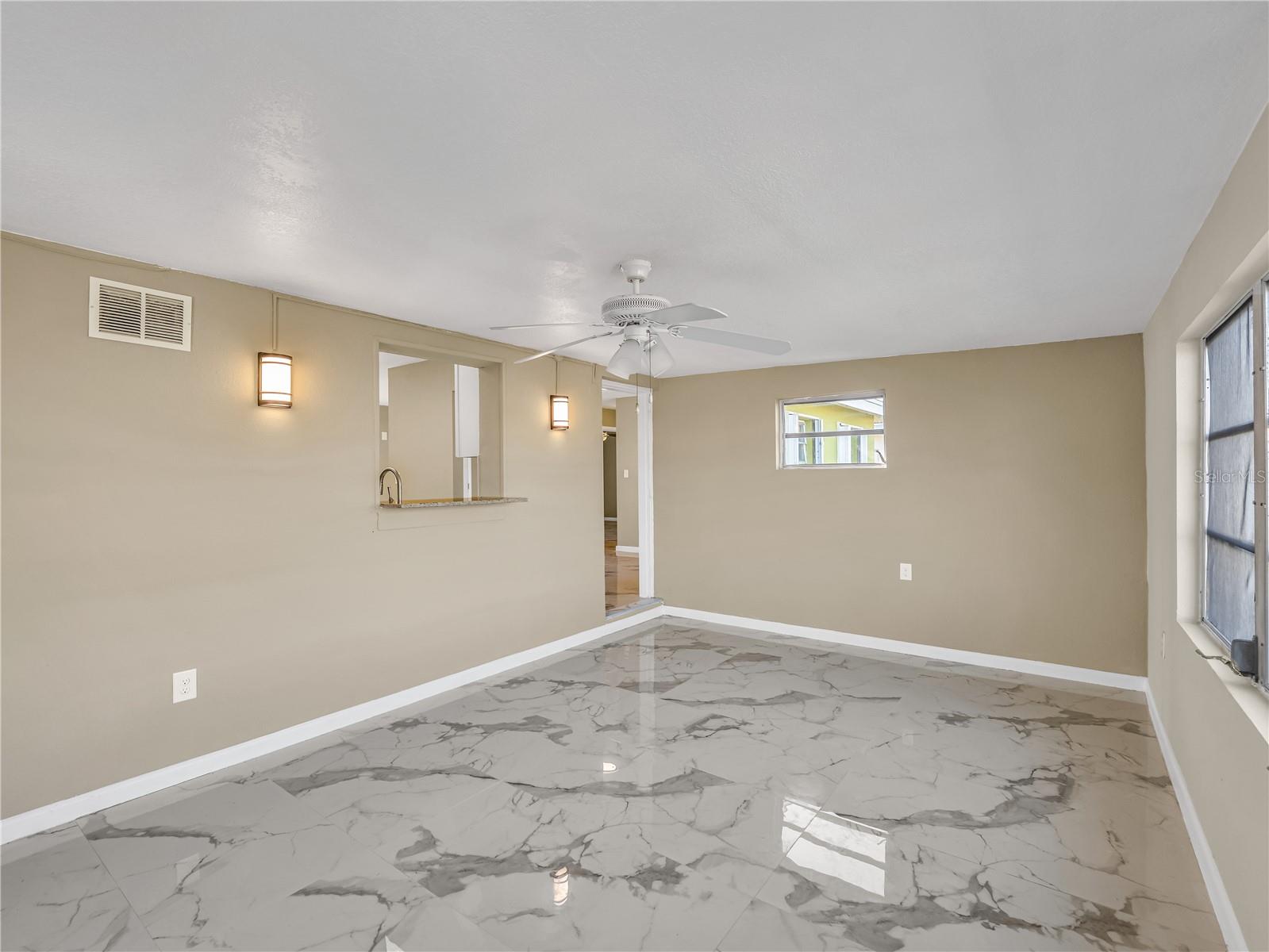 Image 25 of 32 For 640 Dalton Boulevard