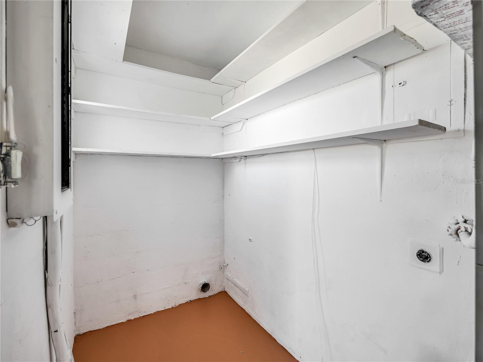 Image 31 of 32 For 640 Dalton Boulevard