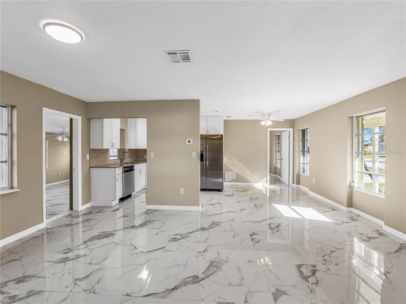 Image 7 of 32 For 640 Dalton Boulevard