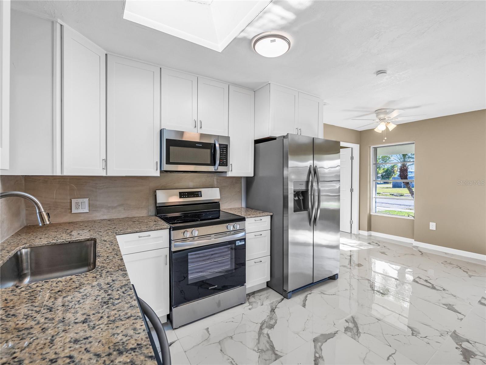 Image 9 of 32 For 640 Dalton Boulevard