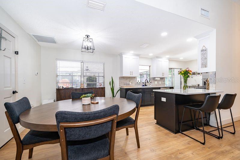 Image 12 of 38 For 3325 Indiana Avenue