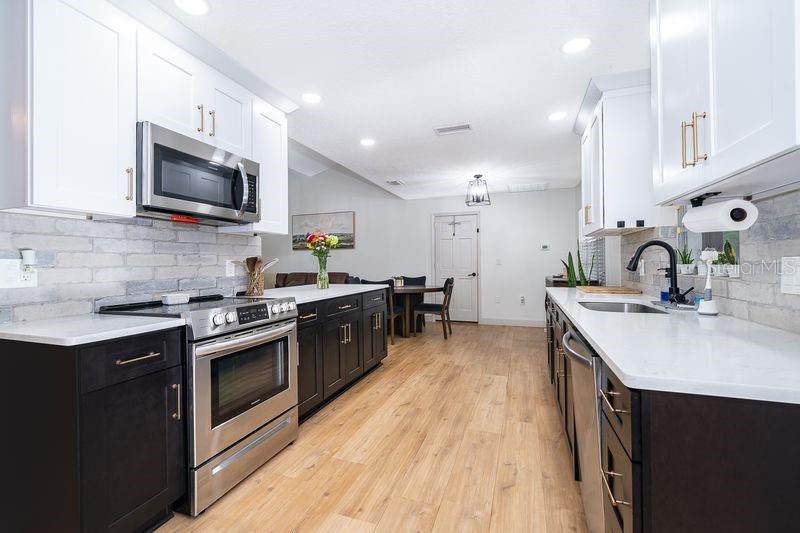 Image 16 of 38 For 3325 Indiana Avenue