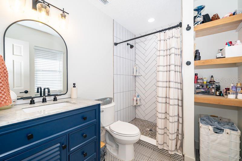 Image 21 of 38 For 3325 Indiana Avenue