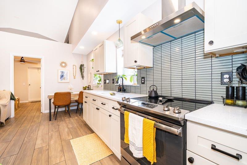 Image 33 of 38 For 3325 Indiana Avenue