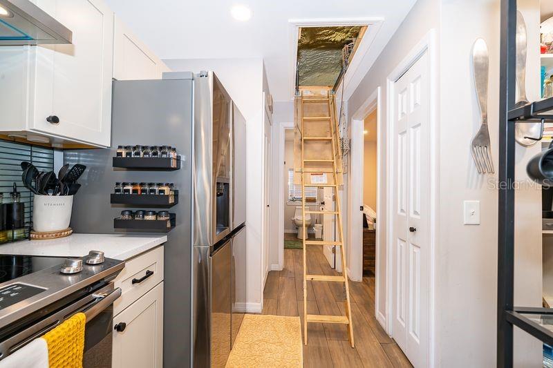 Image 34 of 38 For 3325 Indiana Avenue