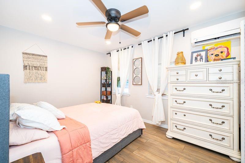 Image 36 of 38 For 3325 Indiana Avenue