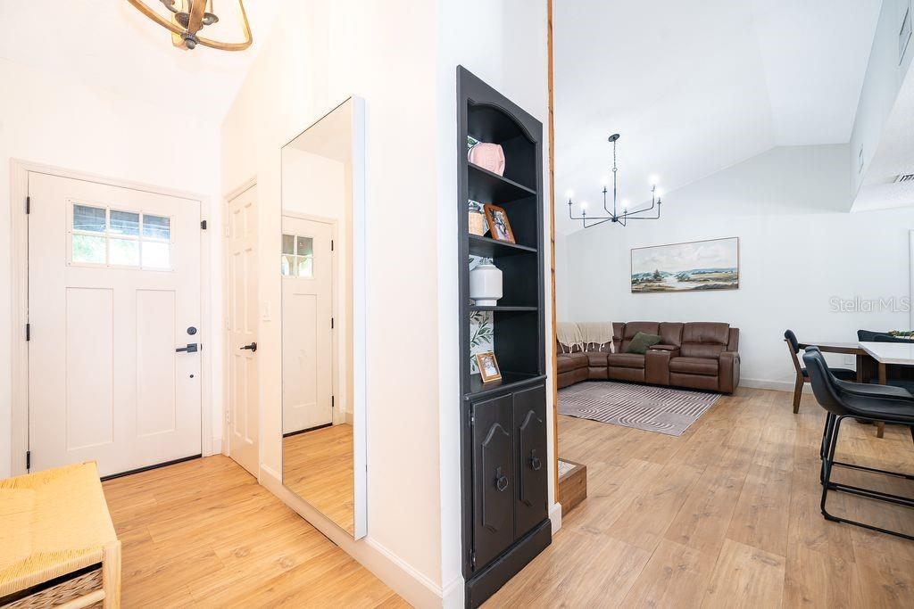 Image 7 of 38 For 3325 Indiana Avenue