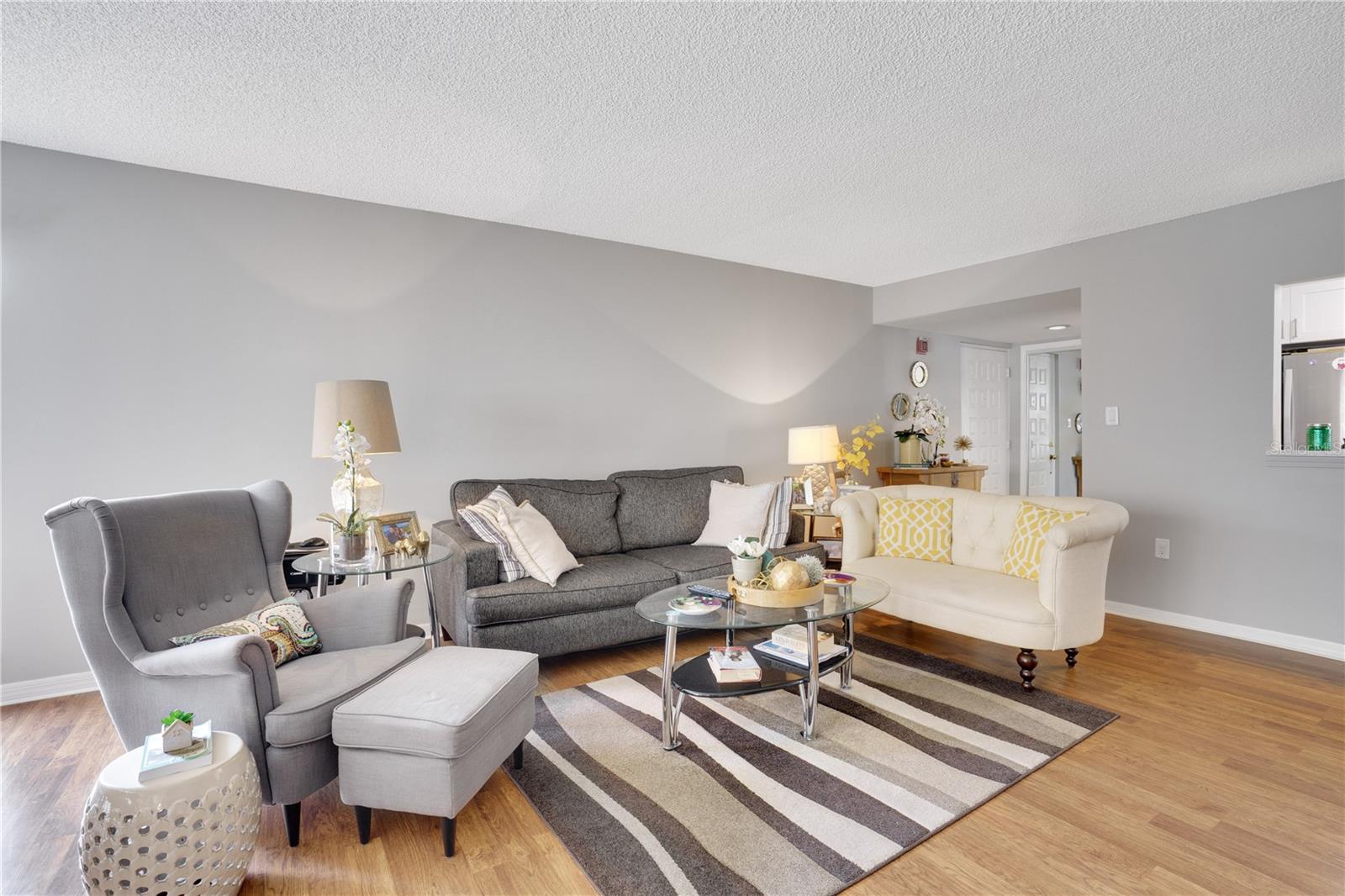 Image 11 of 33 For 204 Quayside Circle 201