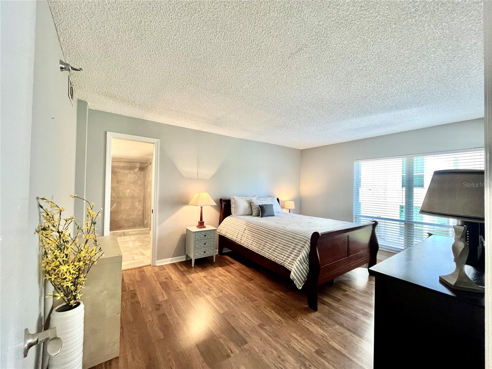 Image 18 of 33 For 204 Quayside Circle 201