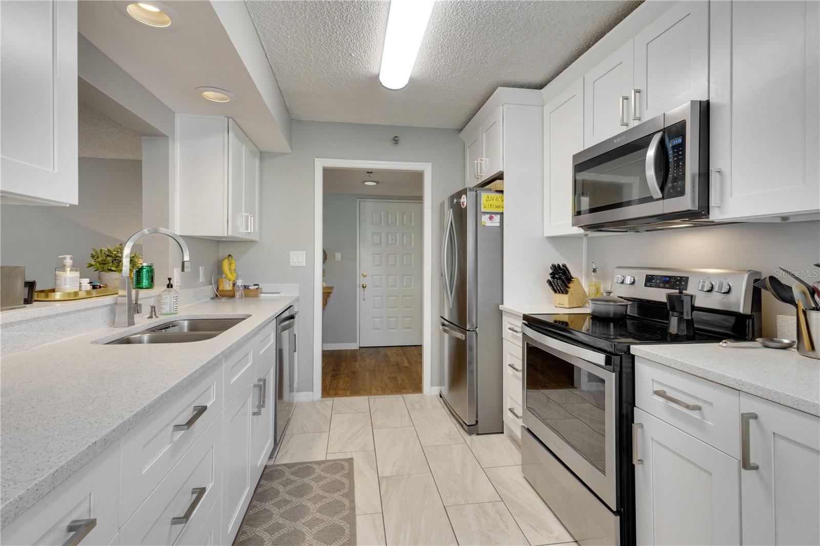 Image 8 of 33 For 204 Quayside Circle 201