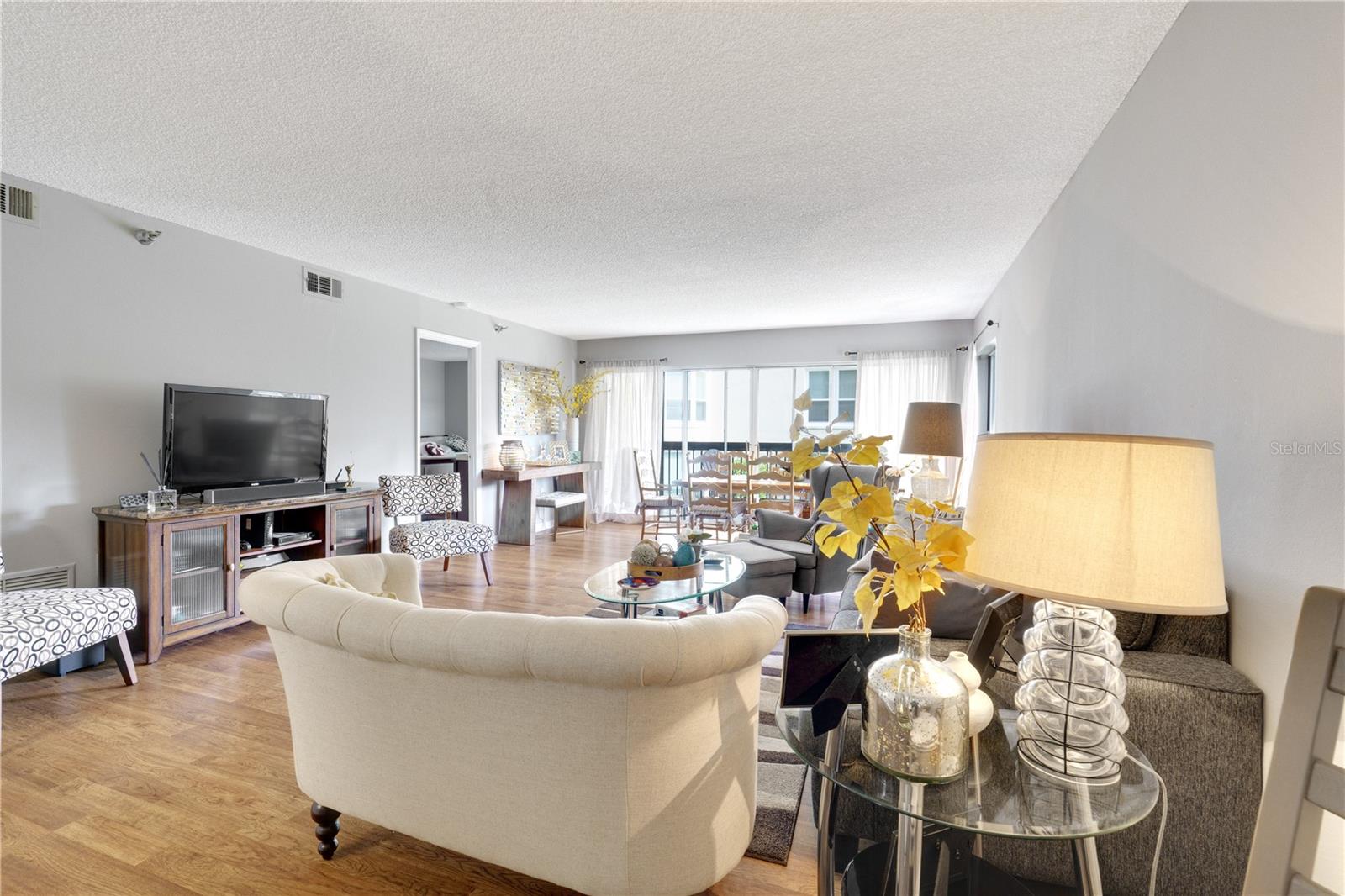 Image 9 of 33 For 204 Quayside Circle 201