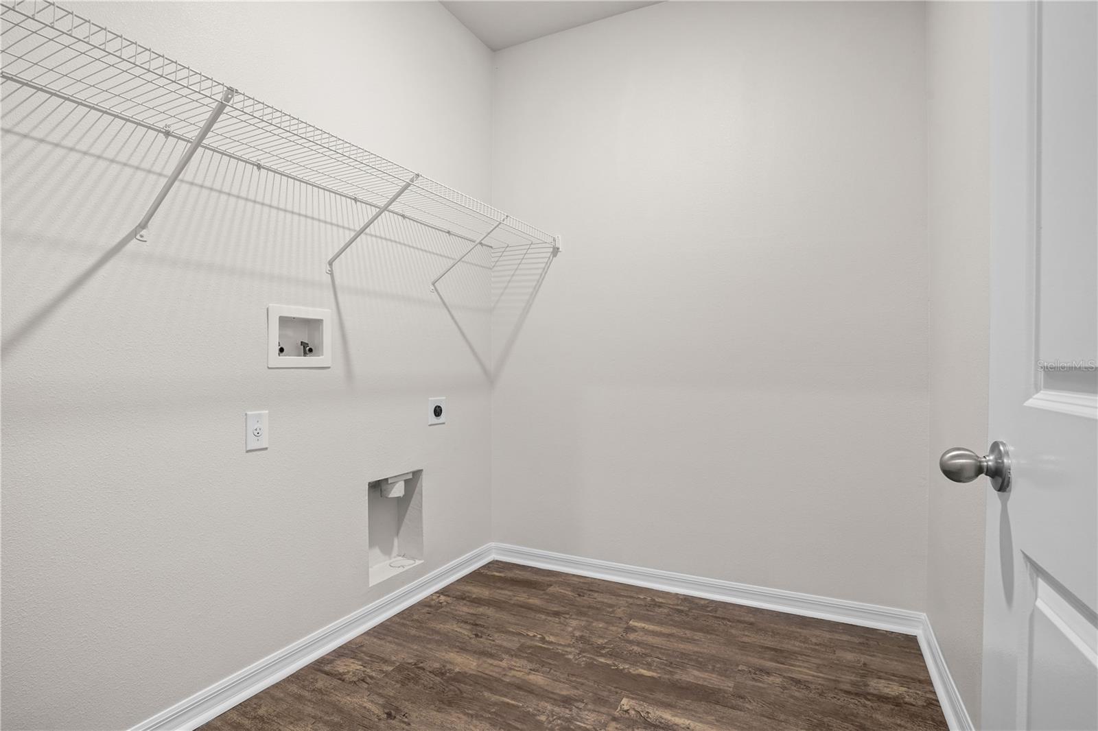 Image 24 of 36 For 3022 Neverland Drive