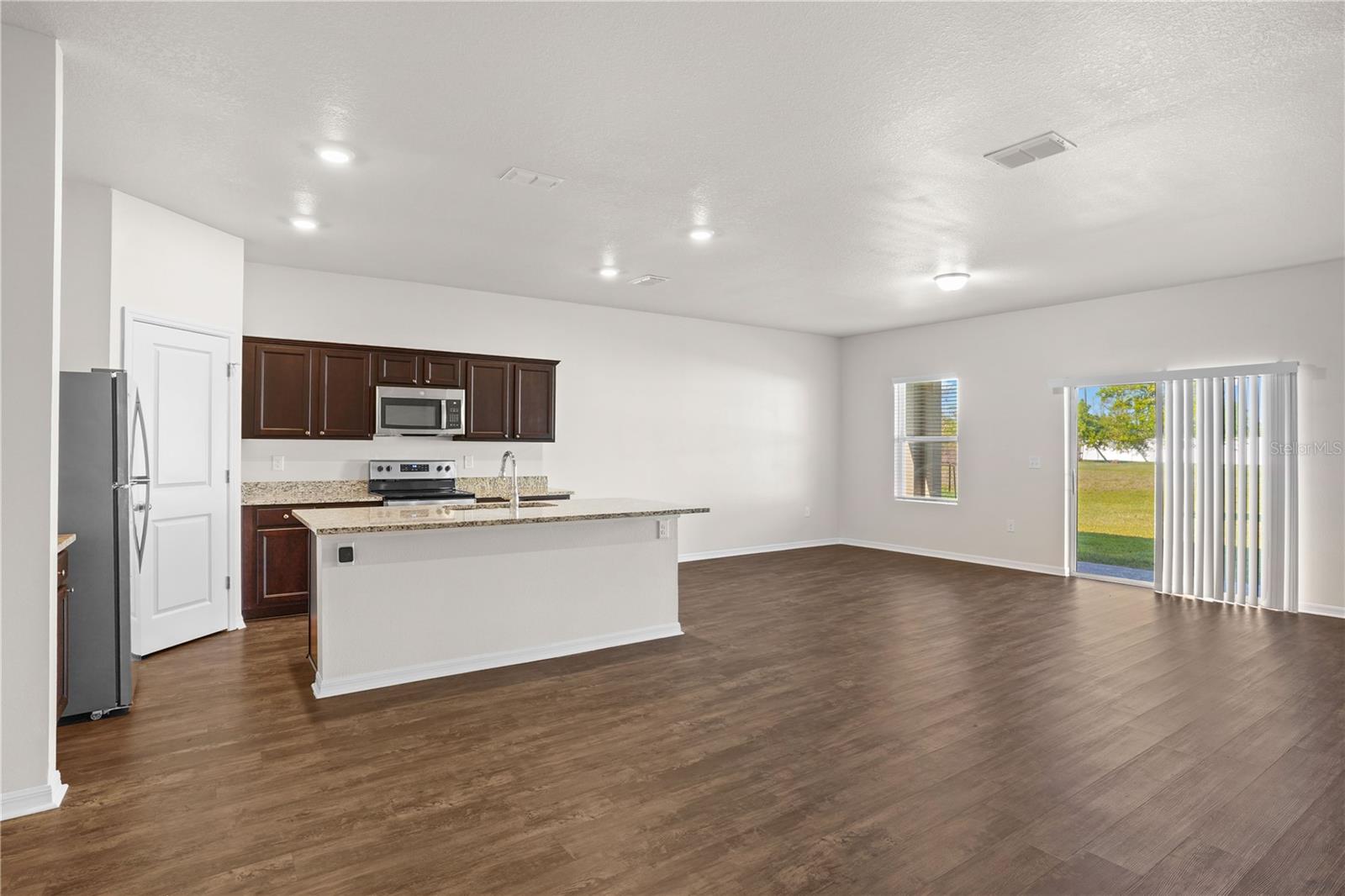 Image 6 of 36 For 3022 Neverland Drive