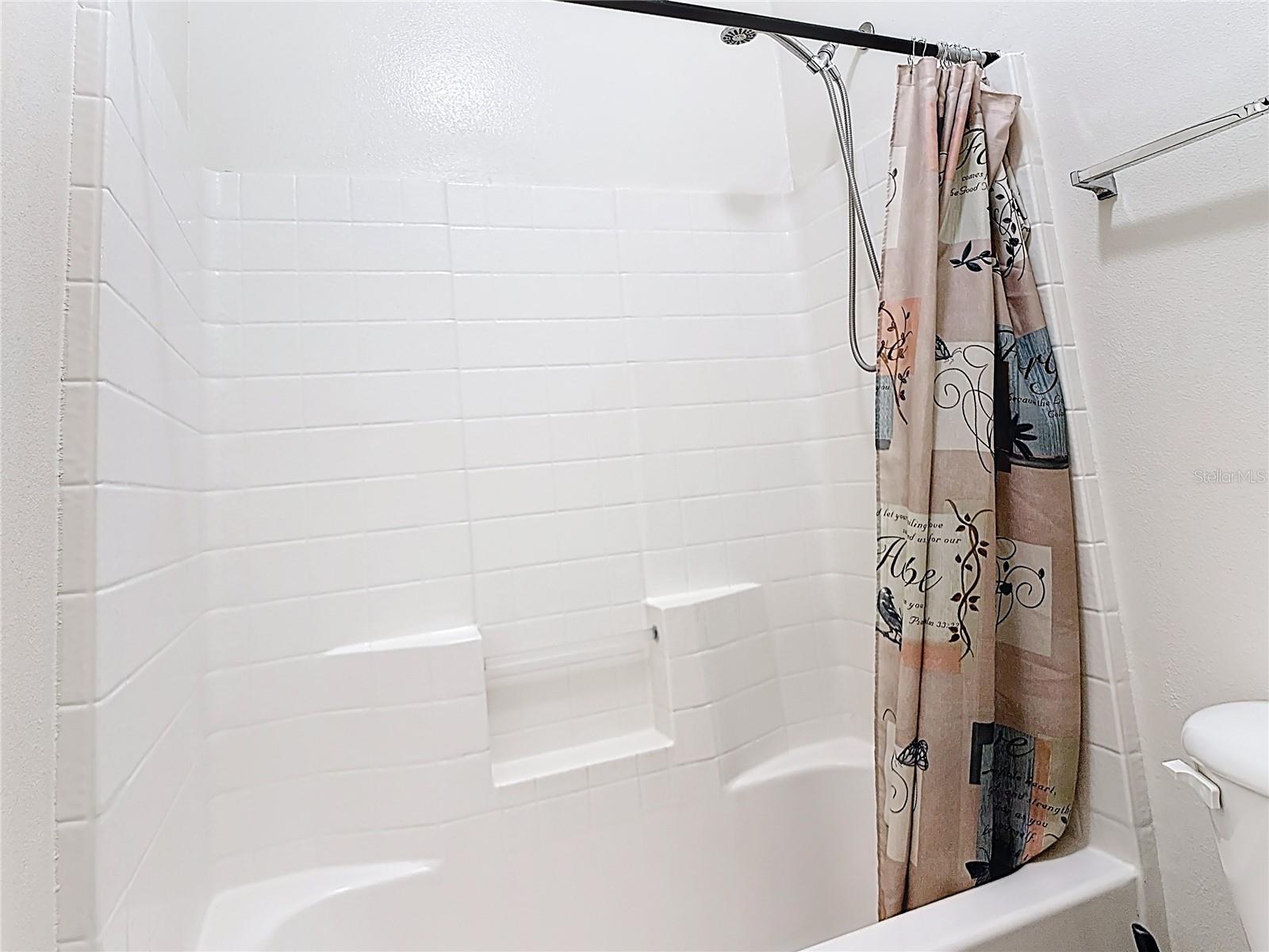 Image 24 of 53 For 635 Knollwood Drive