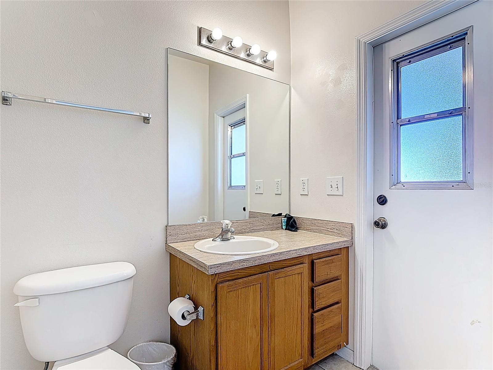 Image 29 of 53 For 635 Knollwood Drive