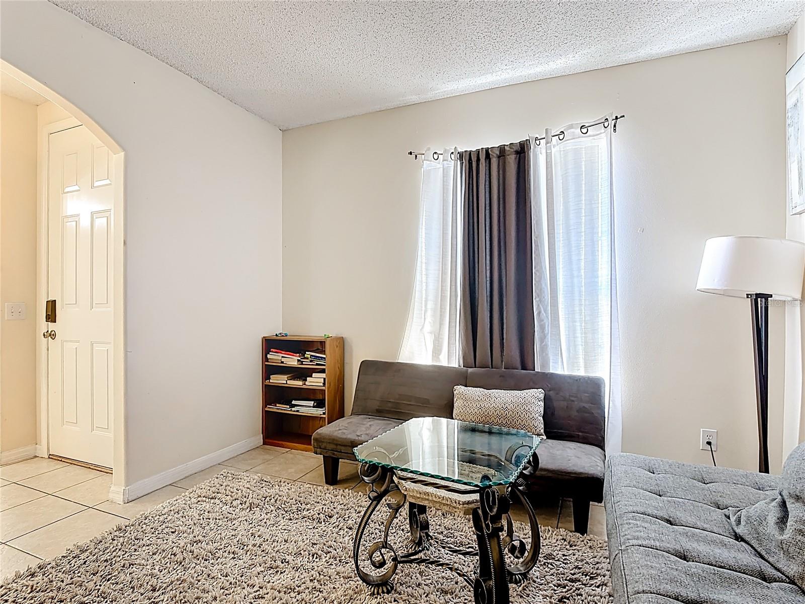 Image 9 of 53 For 635 Knollwood Drive