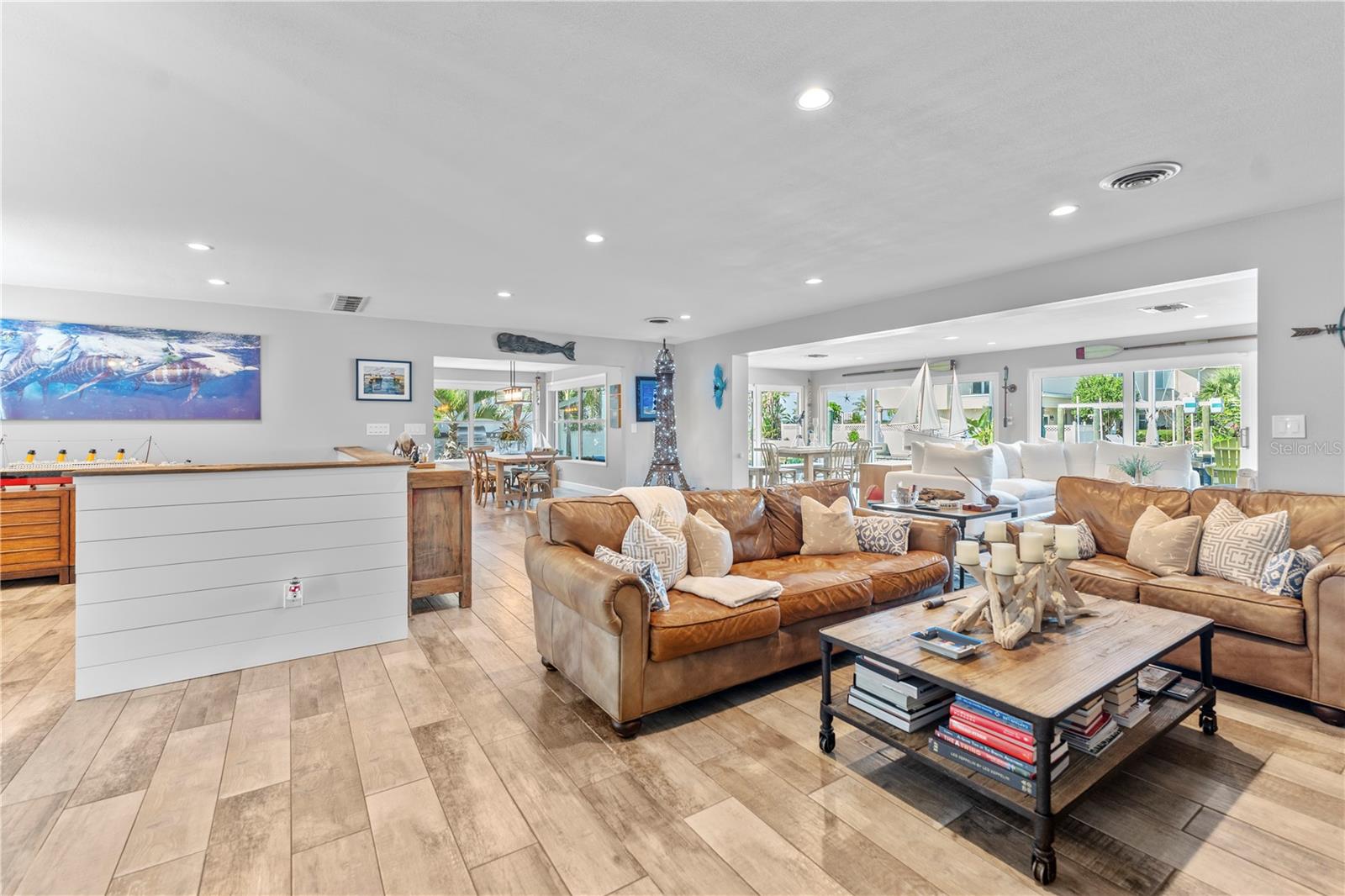 Image 10 of 46 For 118 Coral Way