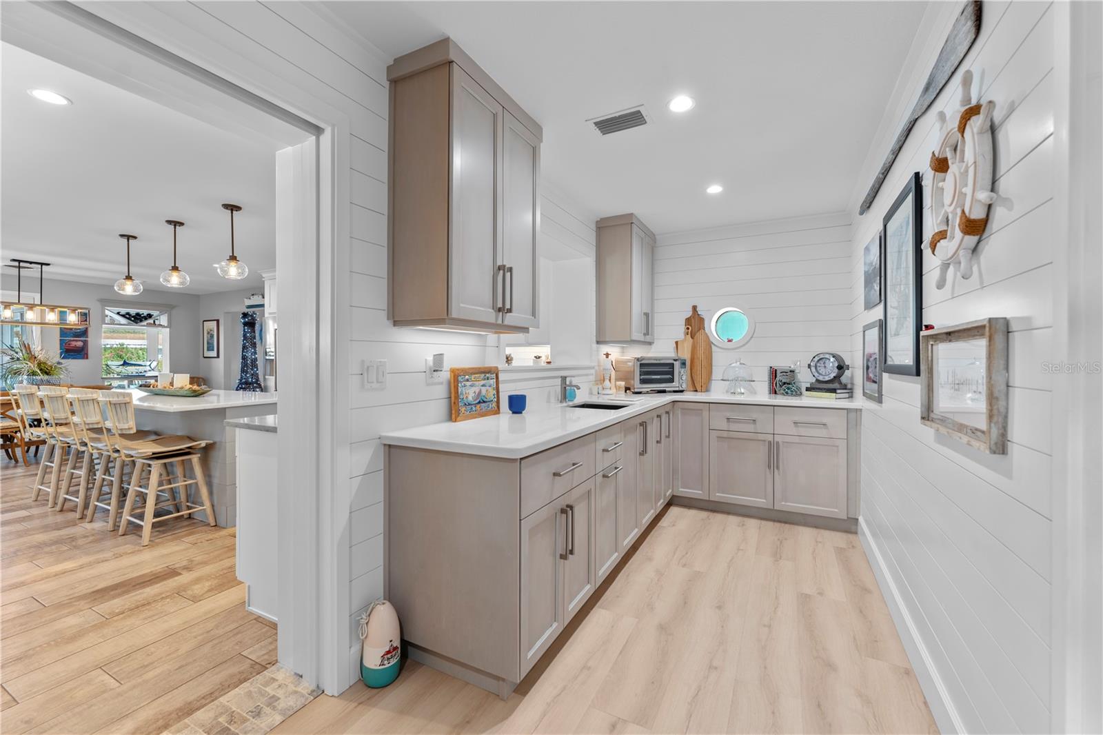 Image 15 of 46 For 118 Coral Way