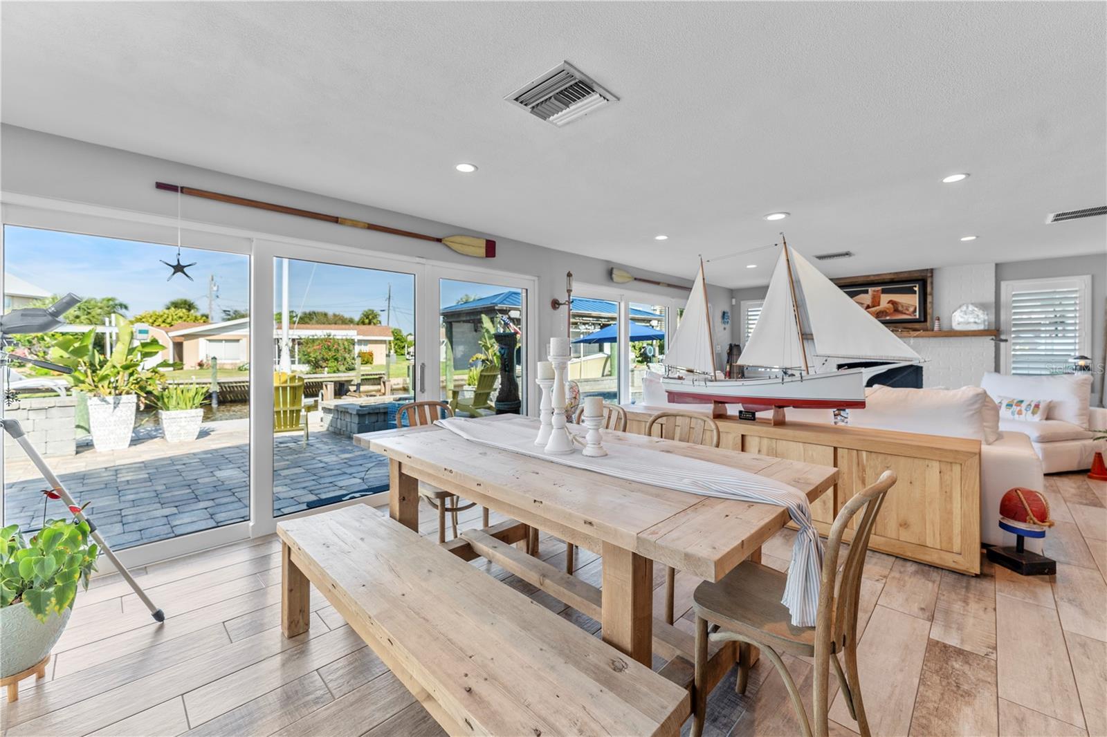 Image 19 of 46 For 118 Coral Way