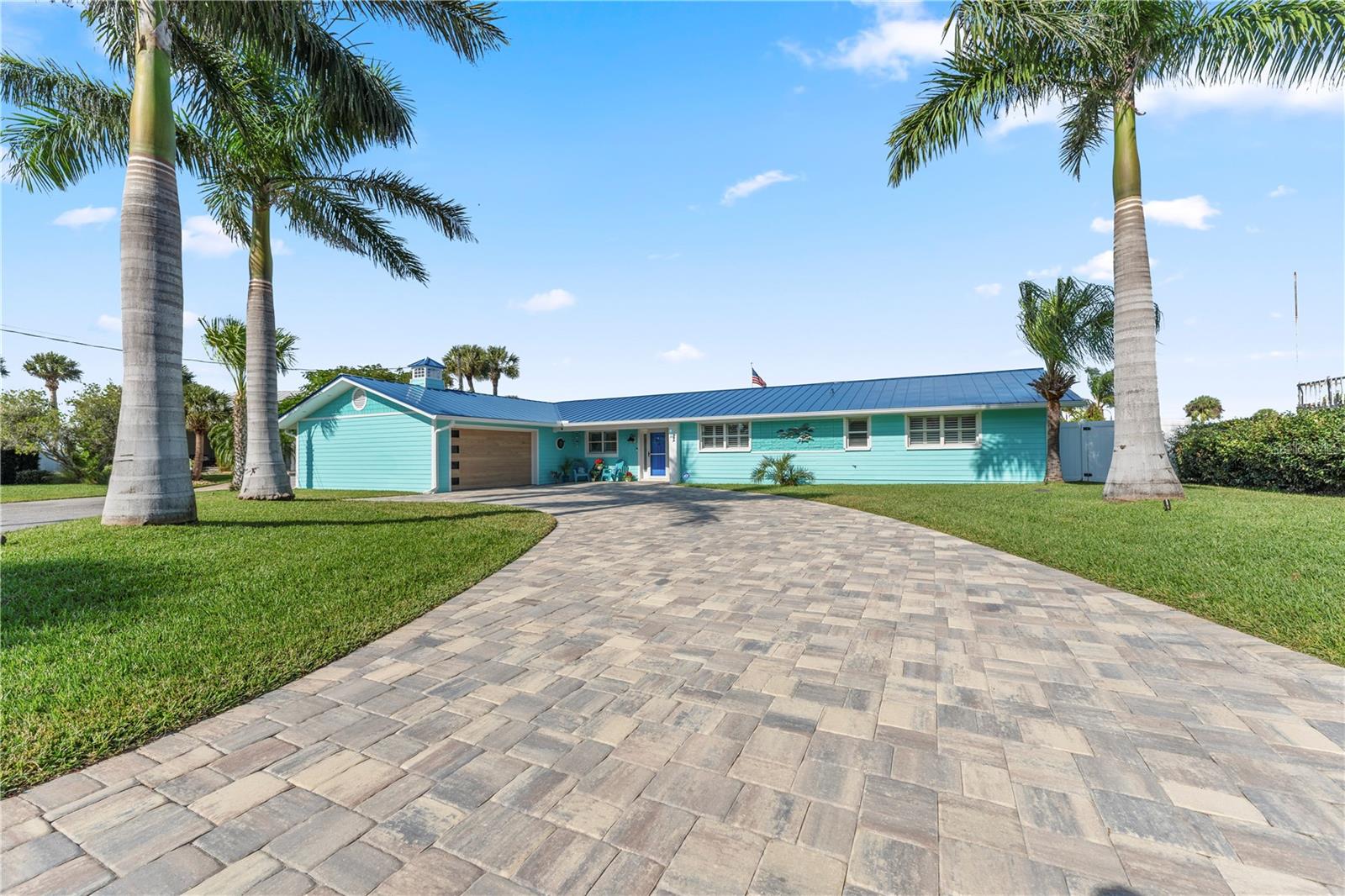 Image 2 of 46 For 118 Coral Way