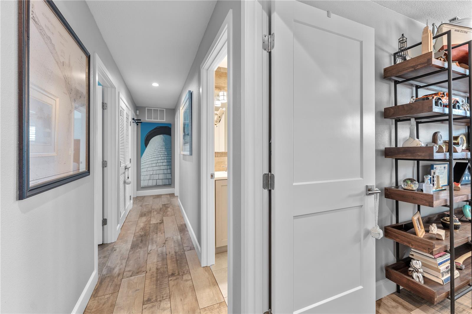 Image 20 of 46 For 118 Coral Way