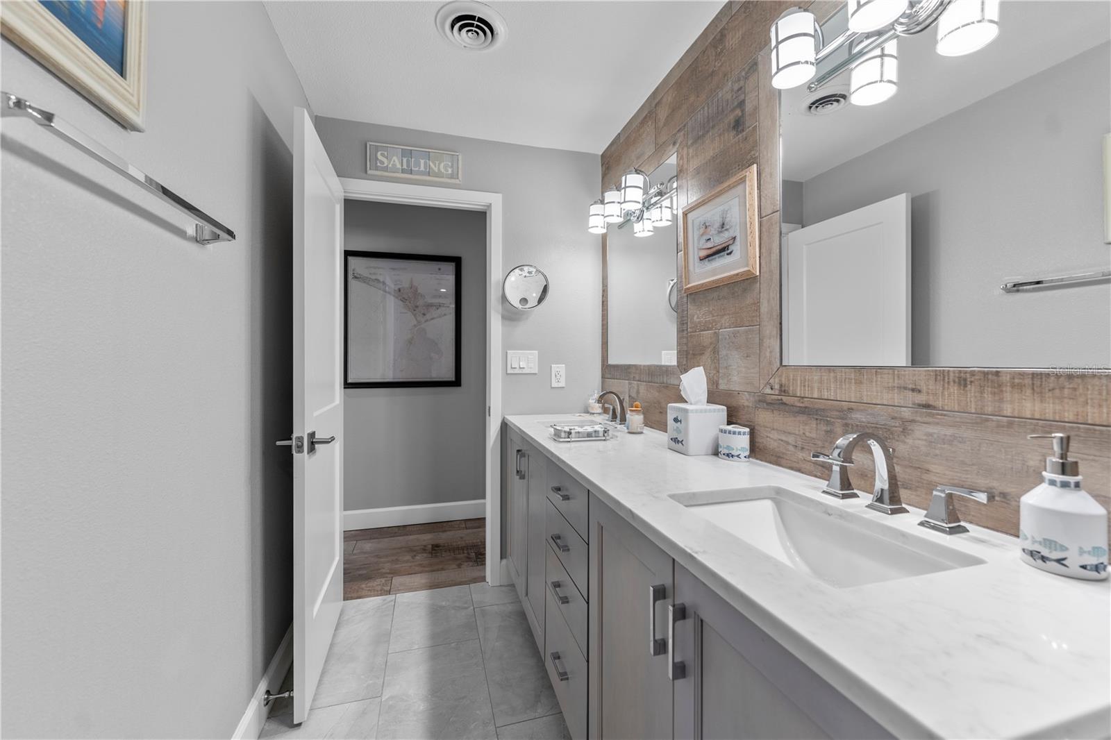 Image 24 of 46 For 118 Coral Way