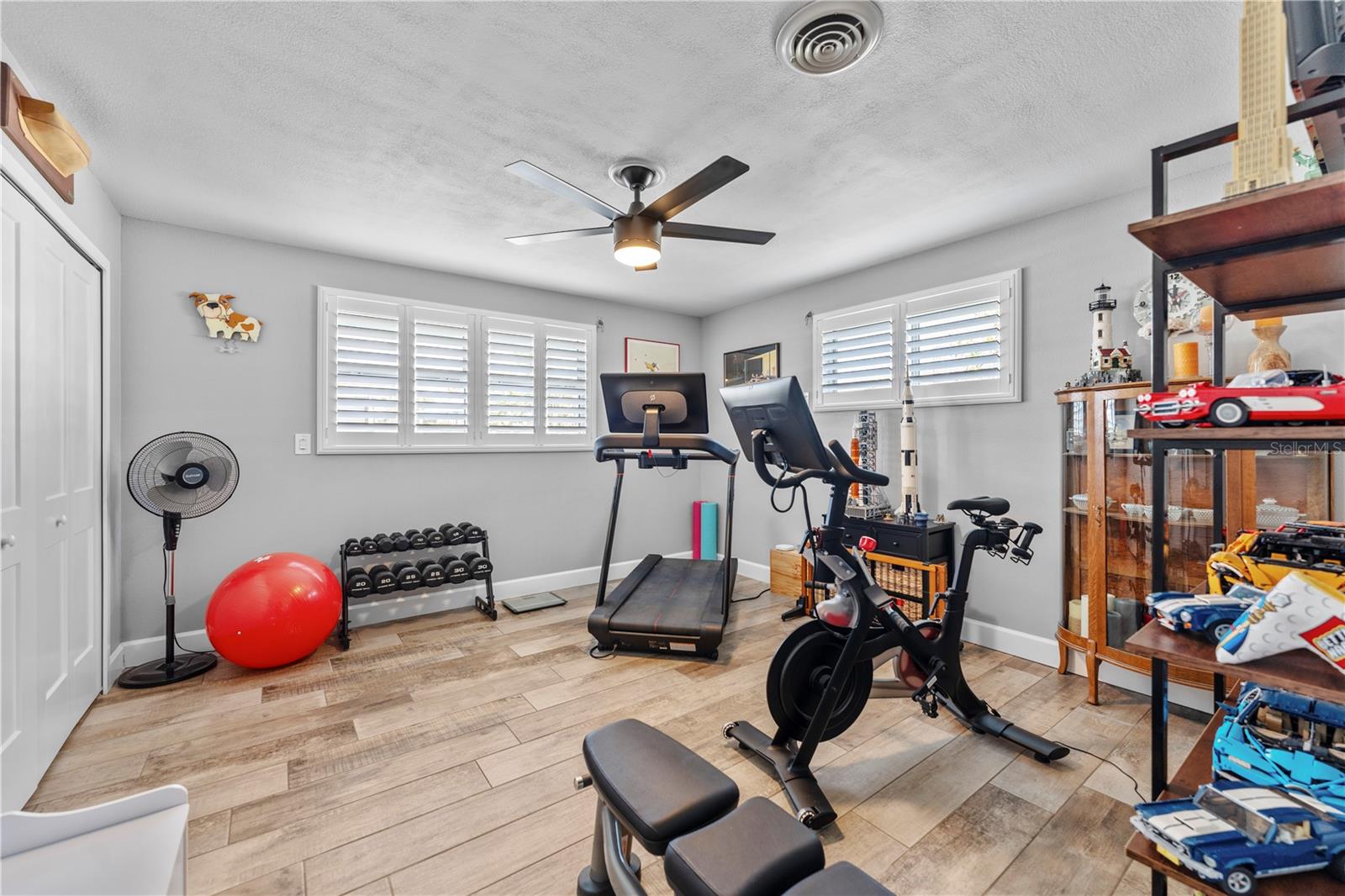 Image 27 of 46 For 118 Coral Way