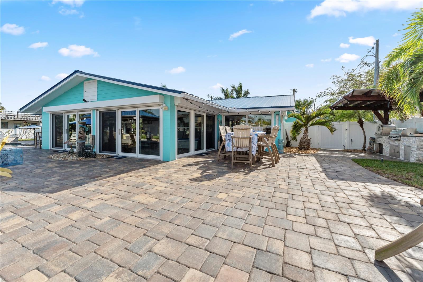 Image 33 of 46 For 118 Coral Way