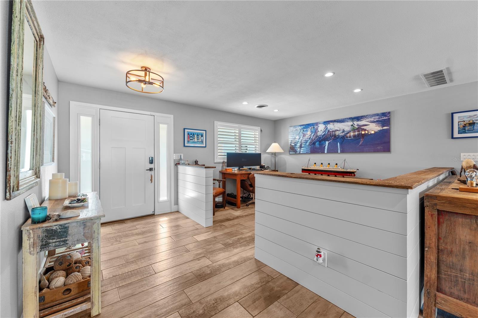 Image 5 of 46 For 118 Coral Way