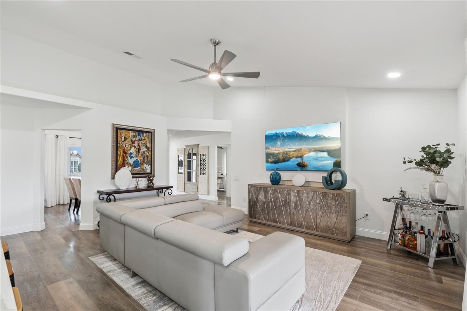 Image 11 of 65 For 3925 Woodsfield Court