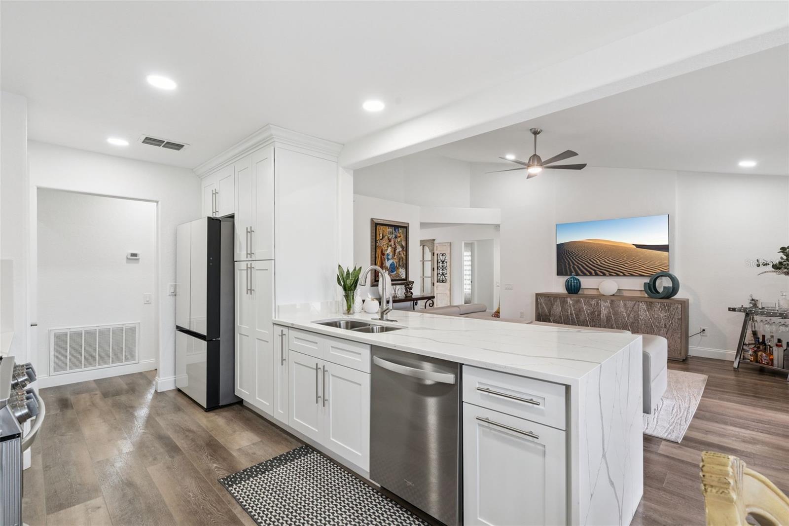 Image 14 of 65 For 3925 Woodsfield Court