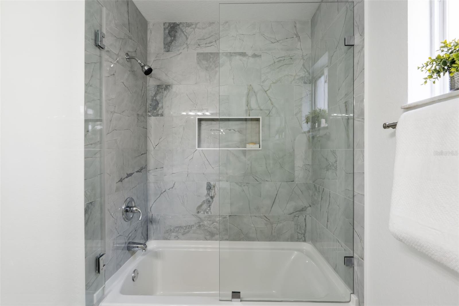 Image 28 of 65 For 3925 Woodsfield Court