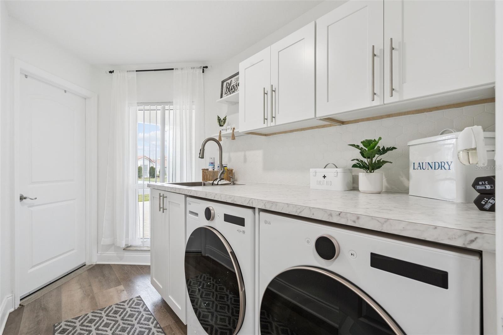 Image 30 of 65 For 3925 Woodsfield Court