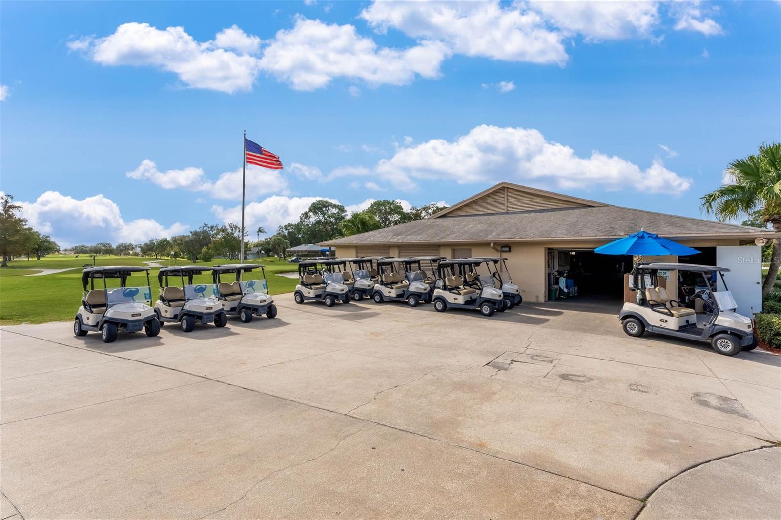 Image 41 of 65 For 3925 Woodsfield Court