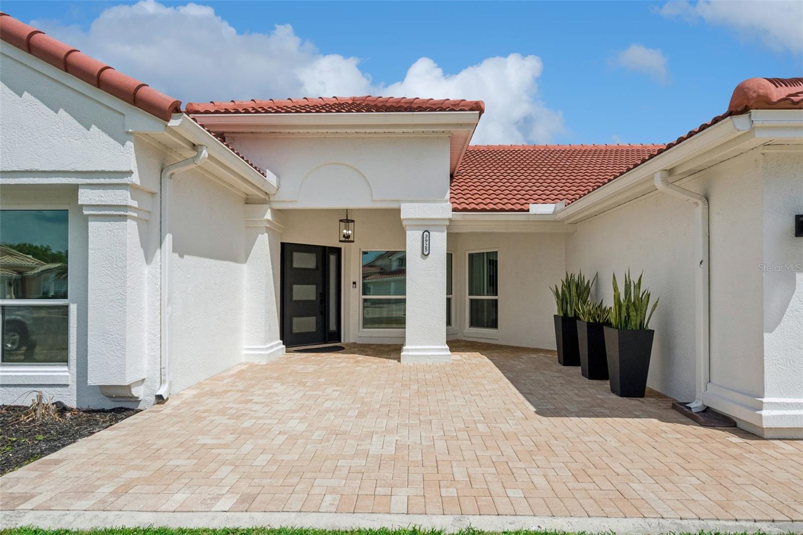 Image 5 of 65 For 3925 Woodsfield Court