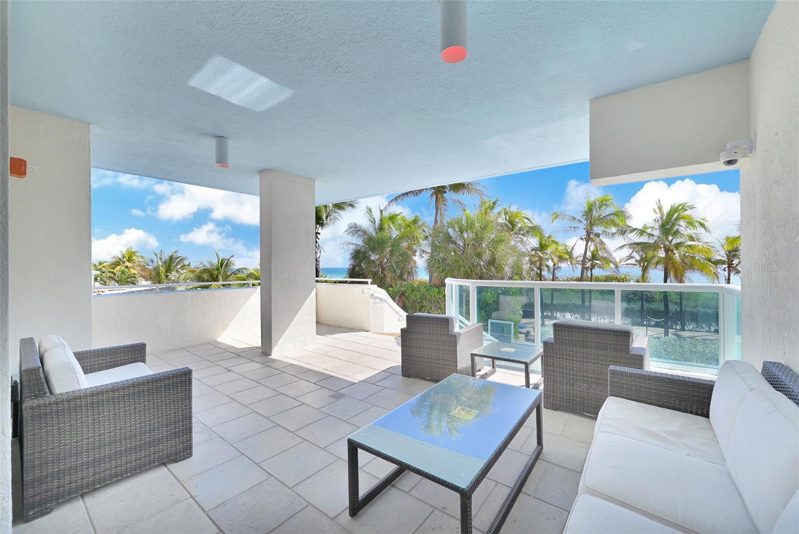 Image 23 of 60 For 9201 Collins Avenue 821