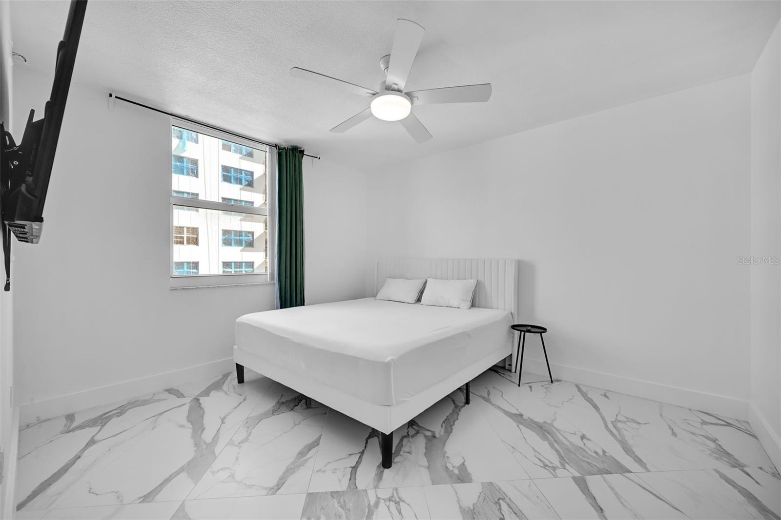 Image 31 of 60 For 9201 Collins Avenue 821