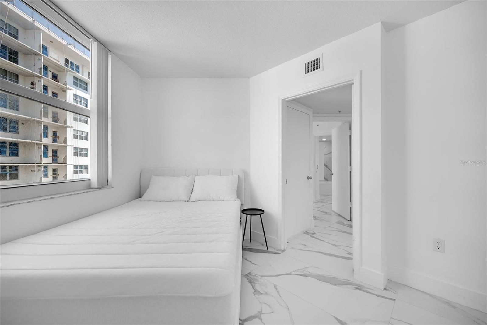 Image 41 of 60 For 9201 Collins Avenue 821