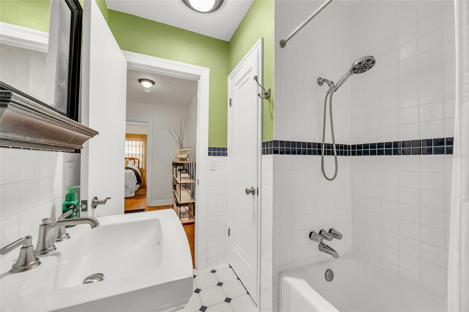 Image 17 of 40 For 408 Boyd Street