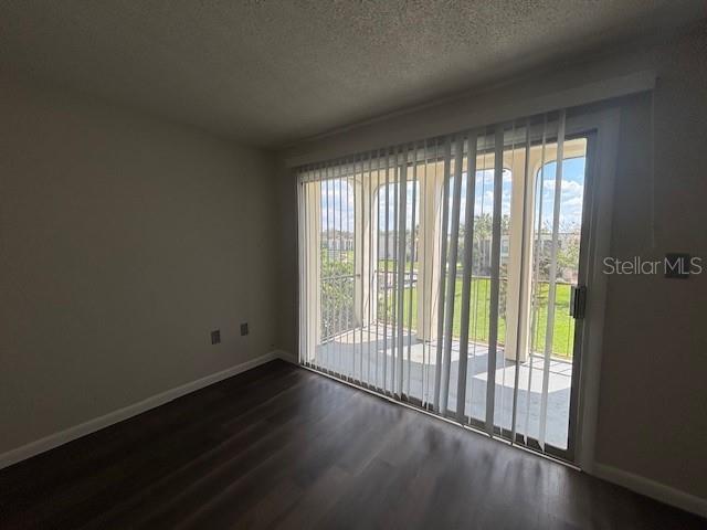 Image 12 of 33 For 528 Orange Drive 26