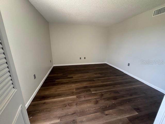 Image 16 of 33 For 528 Orange Drive 26