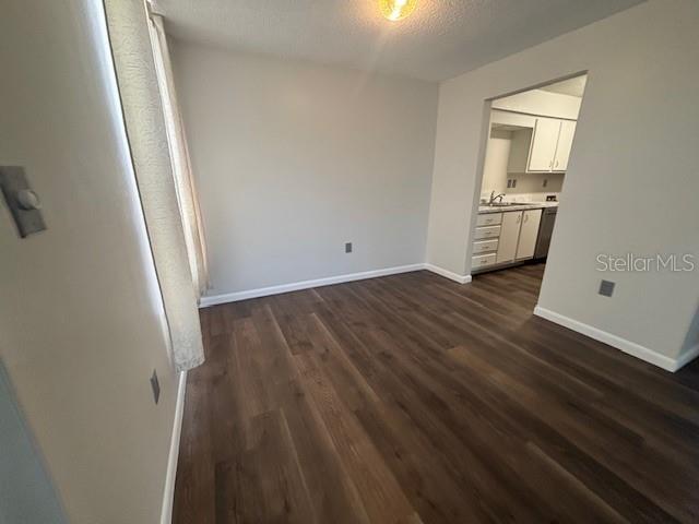 Image 17 of 33 For 528 Orange Drive 26