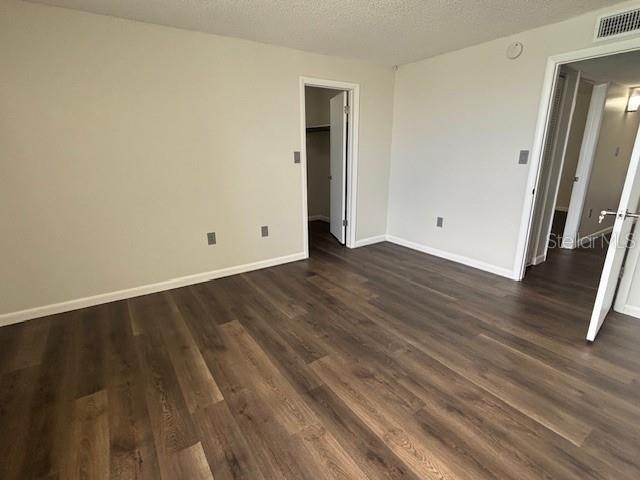 Image 19 of 33 For 528 Orange Drive 26