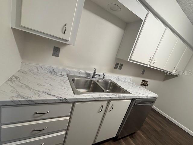 Image 7 of 33 For 528 Orange Drive 26