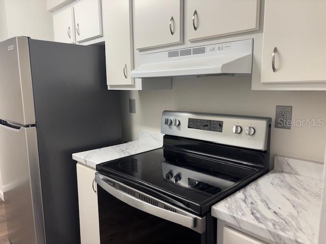 Image 8 of 33 For 528 Orange Drive 26