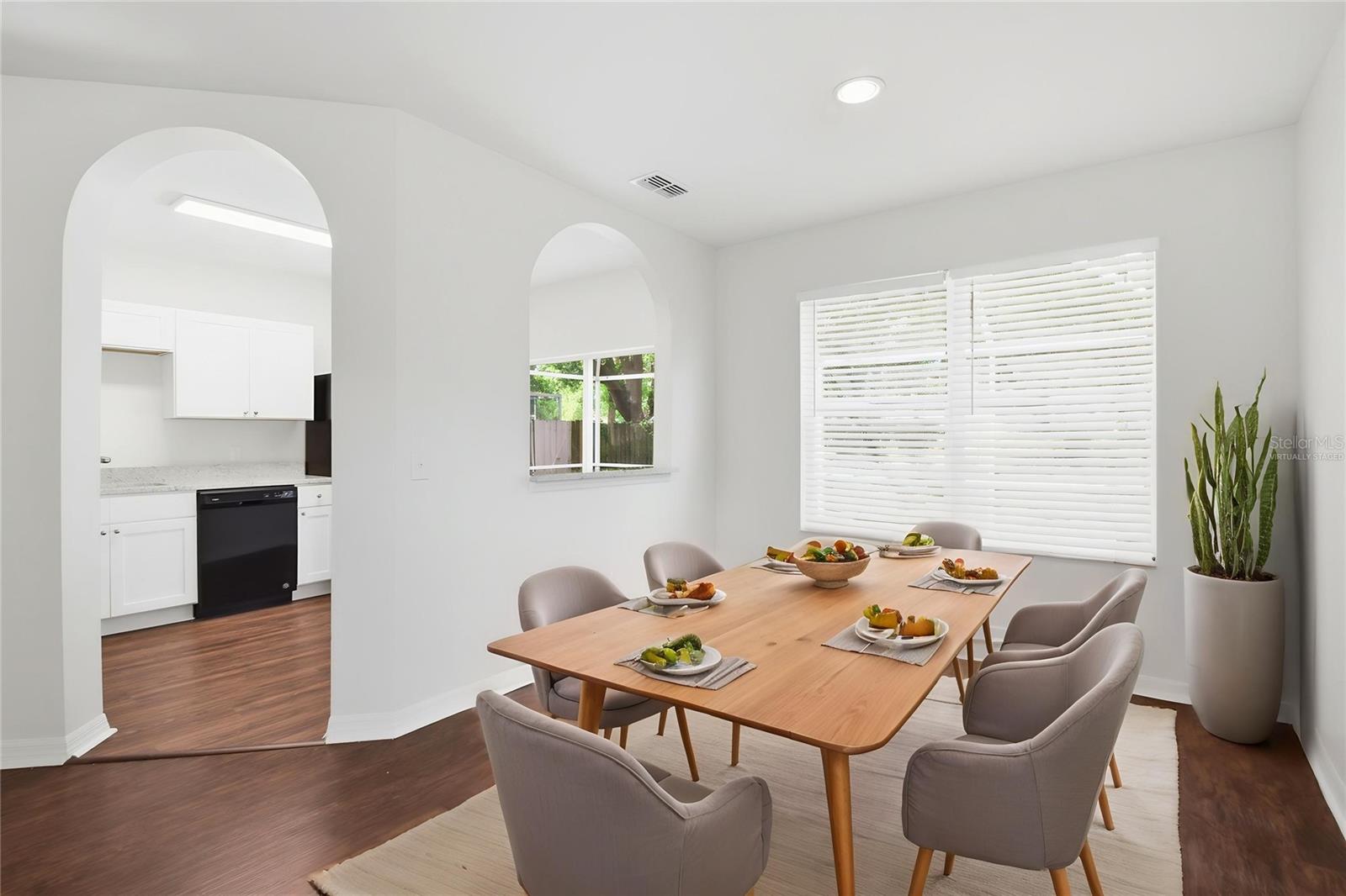 Image 4 of 42 For 8535 Quarter Horse Drive