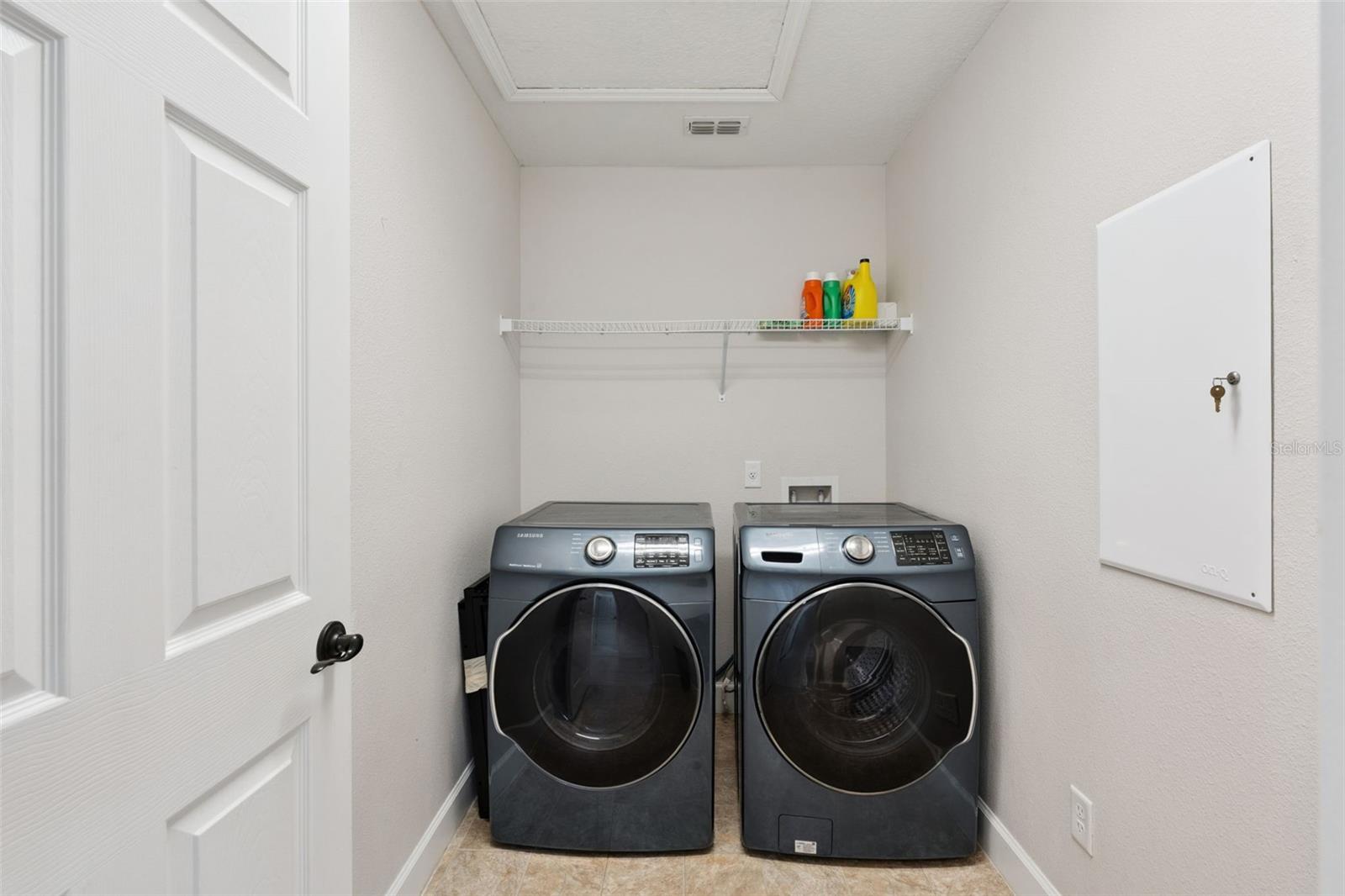 Image 26 of 41 For 10408 Cypress Trail Drive