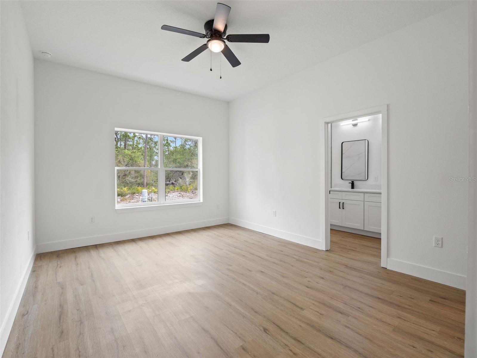 Image 14 of 36 For 33 Fisher Place